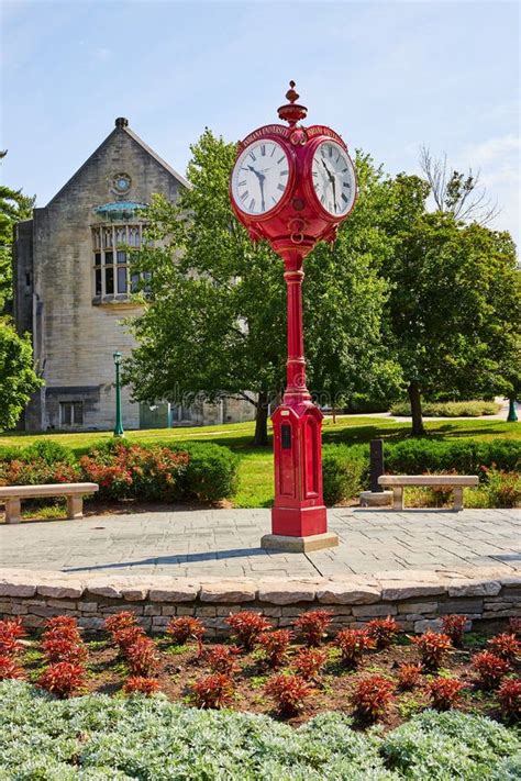 What Time Is It In Bloomington Indiana