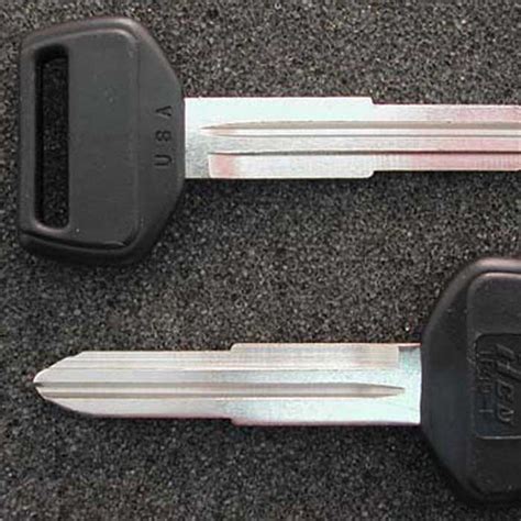 What You Need Before You Start the Car Key Replacement Process