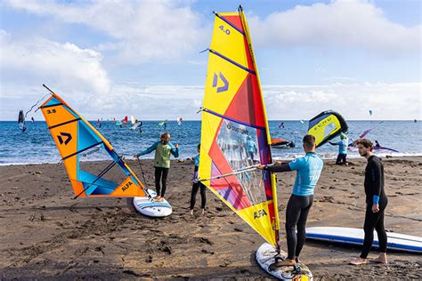 What to Bring for Your Windsurfing Lesson