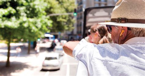 What to Look For in a Tour Guide