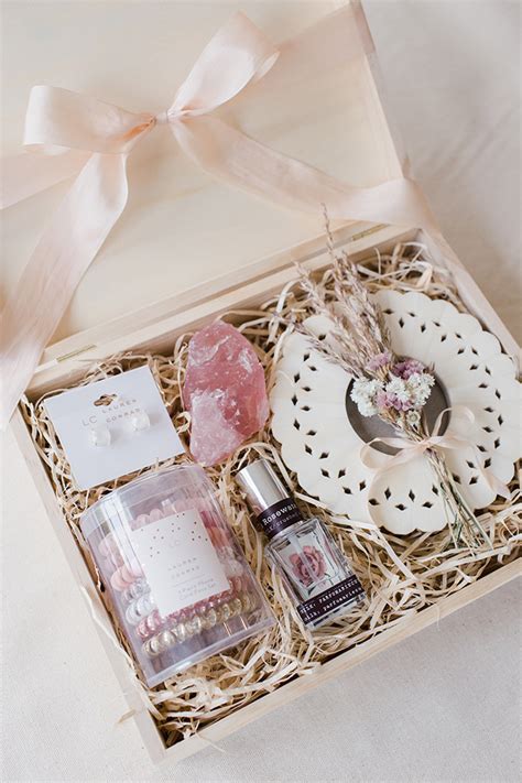 What To Put In Gift Boxes