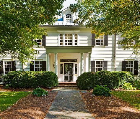 What to look for in a Colonial style home