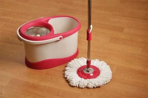What to look for when buying a spin mop
