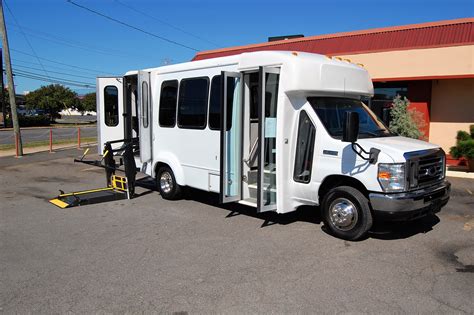 Wheelchair accessibility van
