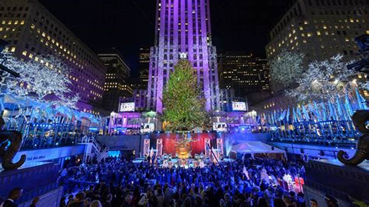 When Does Rockefeller Tree Get Lit 2025