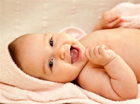 When Do Babies Start Smiling? Milestones in Your Baby's Development