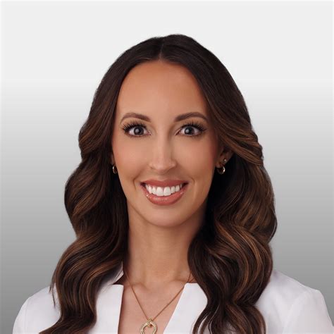 When to Call the Dermatologist