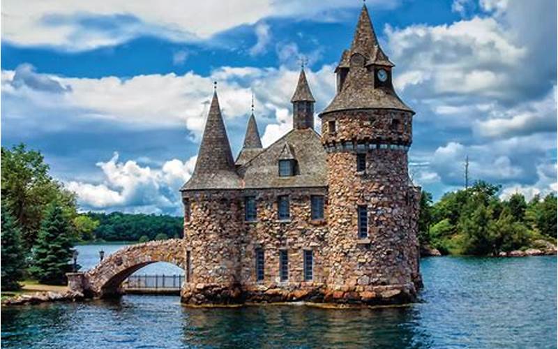 Where To Find Canadian Lakes Castle Photos