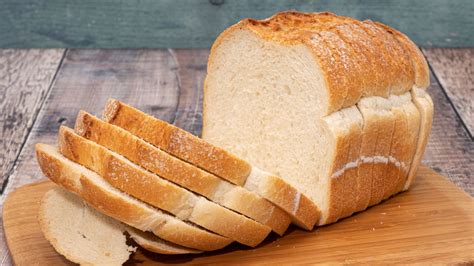 White Bread: Health Risks & Better Alternatives.
