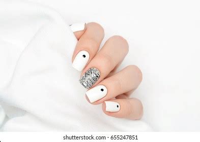 White Manicure Style Minimalism
