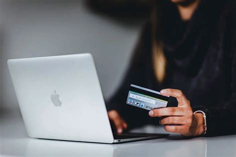 Why Should You Save Your Credit Card Info On Your Computer?