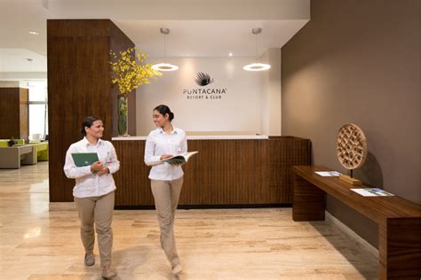 Why Choose VIP Service at PUJ?