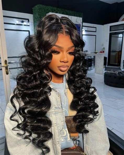 Why Choose a Body Wave Frontal Wig?