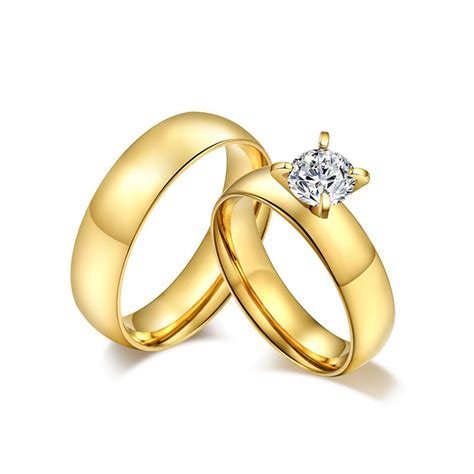 Why Do Fewer Couples Opt for a Yellow Gold Engagement Ring?
