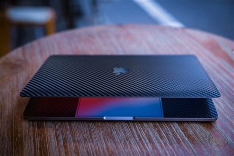 Why Intel &amp; Apple Designed RAM to Be Next to the Processor