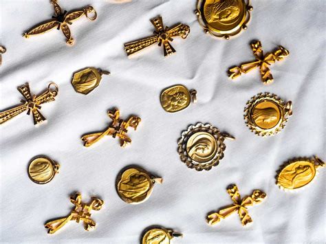 Why are gold crosses so popular?