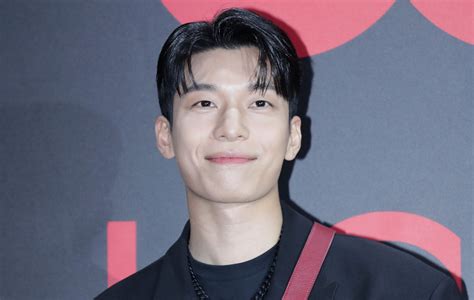 Squid Game Goes Wi-ld with Wi Hajoon's Masterful Performance - A Must-Watch Phenomenon!