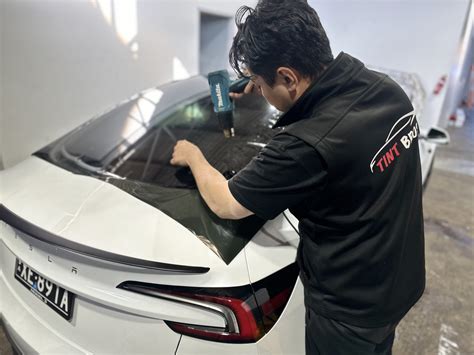 Window Tinting Expert Installation