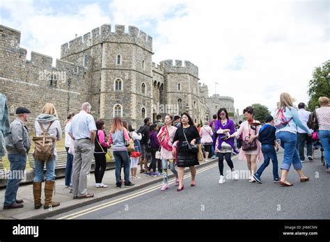 Windsor Castle queue