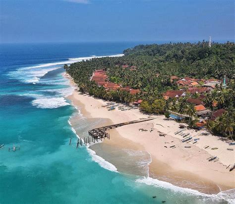 Wisata Pantai yang Wajib Dikunjungi di Kabupaten Pesisir Barat, Lampung