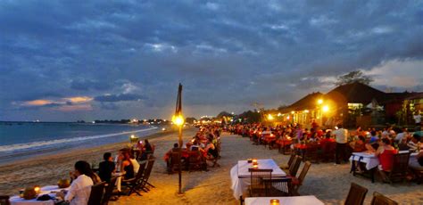 Wisata Kuliner di Sekitar Pantai Indonesia