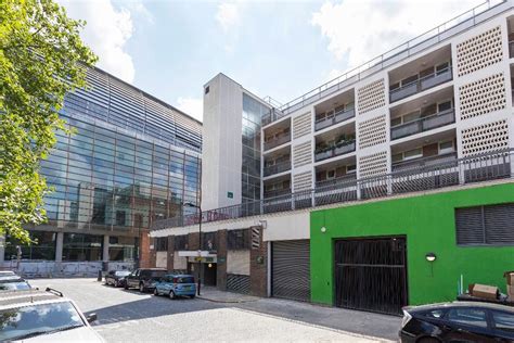 Wilderness Retreat in Wiseman, Alaska: Your Dream Property for Sale