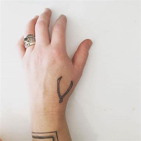 20 Wonderful Wishbone Tattoos Wishbone tattoo, Little