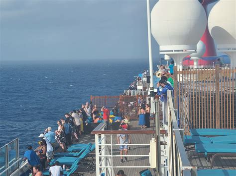 Tragic Incident of a Woman Taking a Life-Threatening Leap from a Cruise Ship