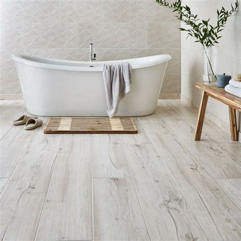 27 pictures and ideas of wood effect bathroom floor tile 2022
