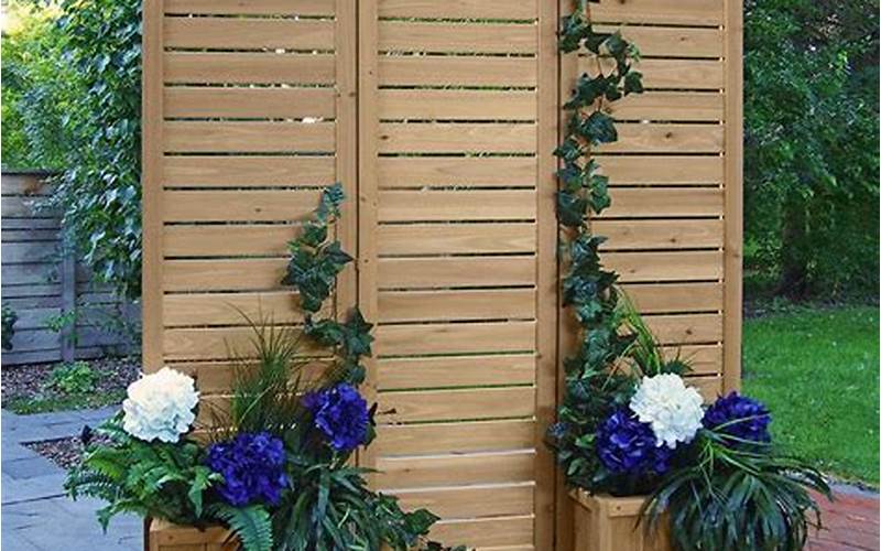Wood Screen Door Privacy Fence - A Complete Guide