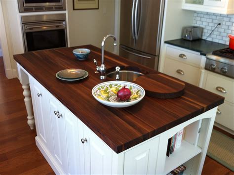 Charming and Classy Wooden Kitchen Countertops