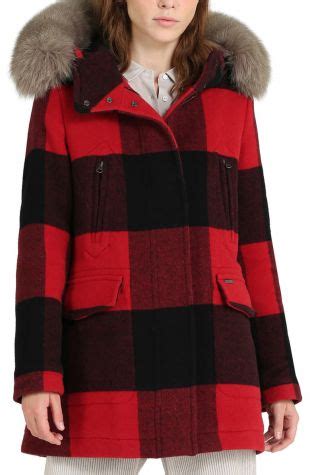 The Timeless Style of Woolrich: Discover the Iconic Mckenzie Check Parka for Your Winter Wardrobe