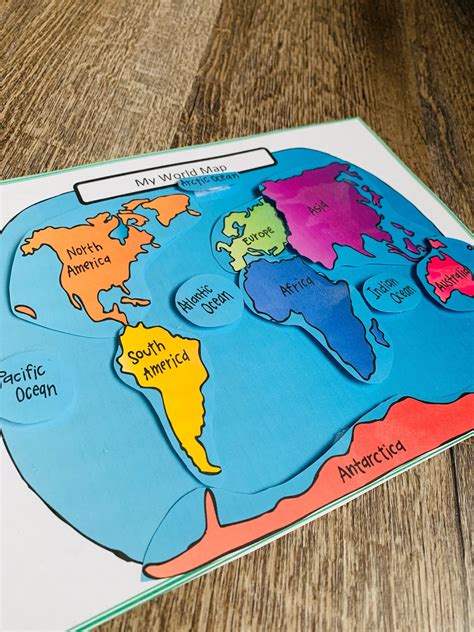 Download World Map Crafts