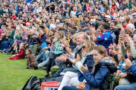 Worthy of Rapturous applause