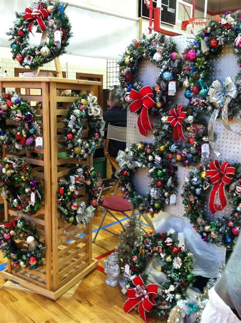 Festive and Fabulous: Showcasing the Best Wreath Displays at Our Craft Show