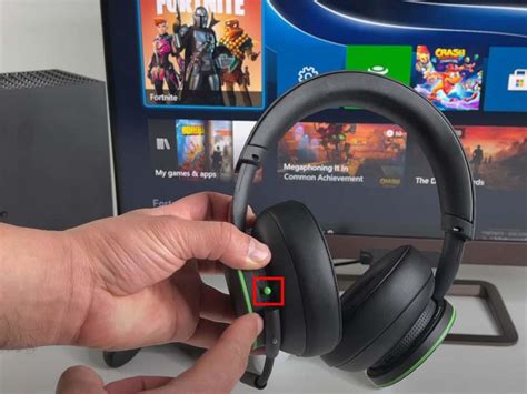 Xbox Wireless Headset controls