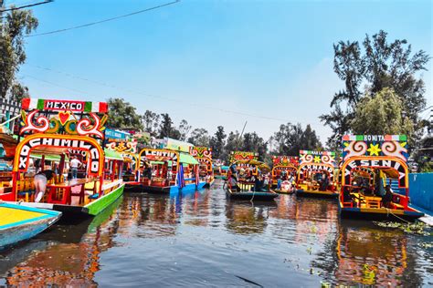 Xochimilco scene