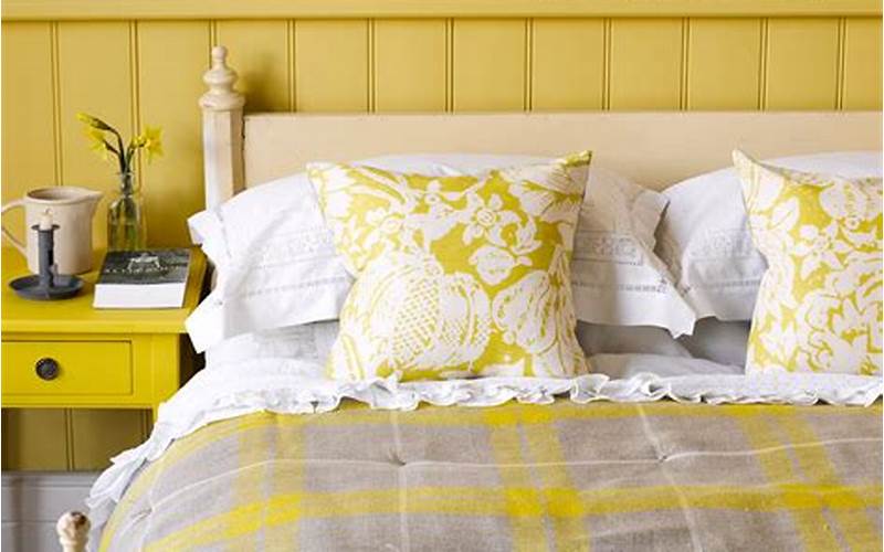 Yellow Bedroom Image