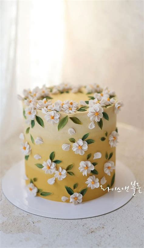 Yellow Flower Cake with Textured Frosting