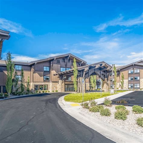 Top Marriott Hotels Near Yellowstone