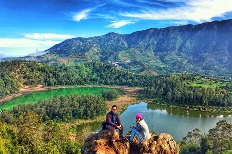 Yogyakarta Dieng Tour Review: Golden Sunrise & Tea Plantation