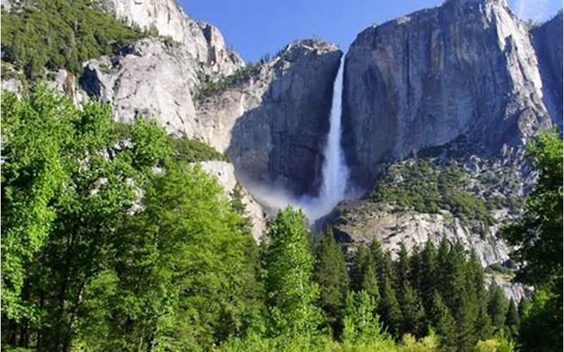 Yosemite Waterfalls In June