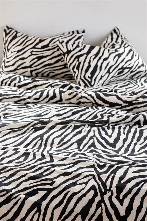 Zebra patterned bedding
