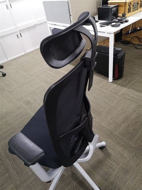 Zody Chair With Headrest