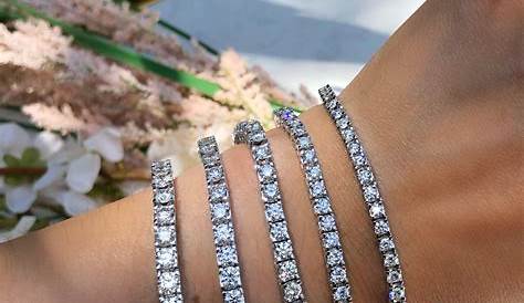 A Tennis Bracelet 10.15 Ct Ladies Round Cut Diamond In