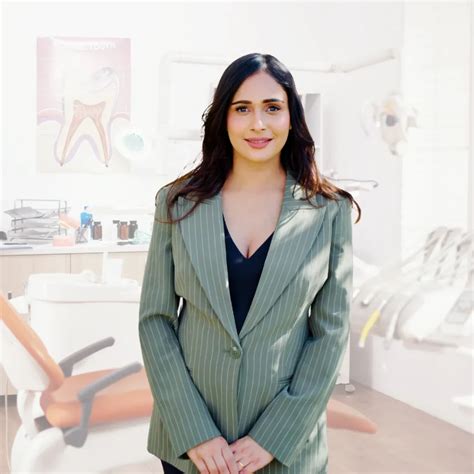 Dr. Simran Kaur DDS Simran Kaur Dentist Sacramento Crooks