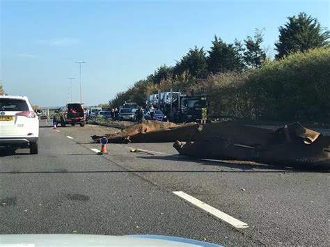 a13 lorry crash today