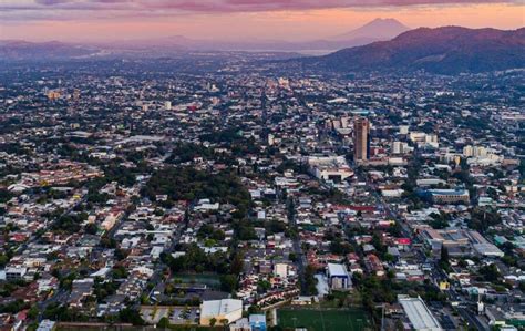 aantal inwoners el salvador