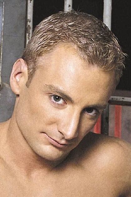 Unveiling Aaron Tanner's惊奇转型：体育界的新星启示