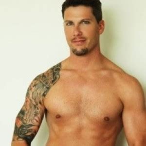 Unveiling Aaron Wilcox's惊奇创新：行业领导者的故事